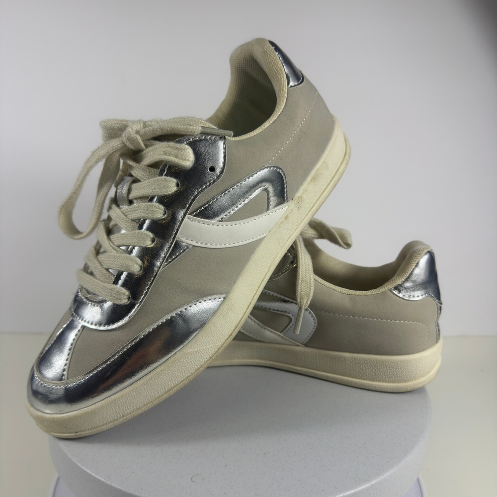 Forever 21 Sneakers Metallic Silver Beige Lace Up Casual Women Size 7